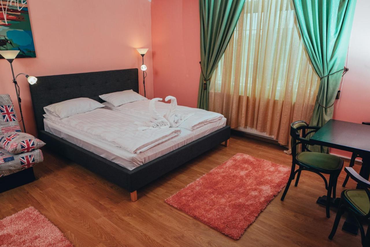 Guitar - Camere De Inchiriat Sibiu Exteriér fotografie