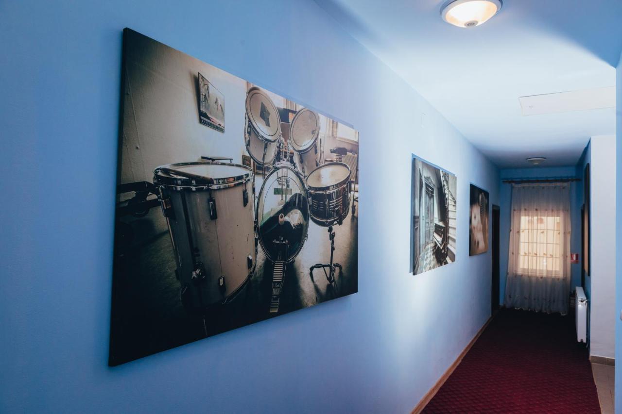 Guitar - Camere De Inchiriat Sibiu Exteriér fotografie